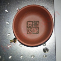 陶瓷上激光打標方法